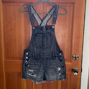 Abercrombie & Fitch black denim overall shorts
